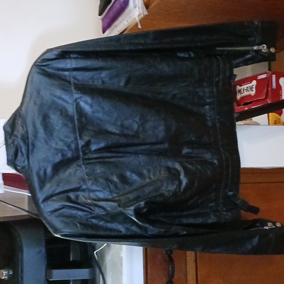 Leather jacket by Wilson's - Picture 5 of 6